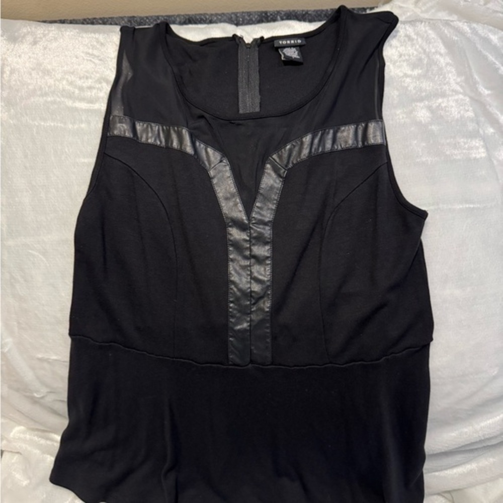 Torrid sleeveless top